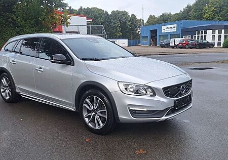 Volvo V60 Cross Country Summum AWD