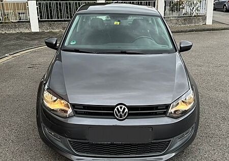 VW Polo Volkswagen 1.2 TSI wenig KM 8-Fach bereift