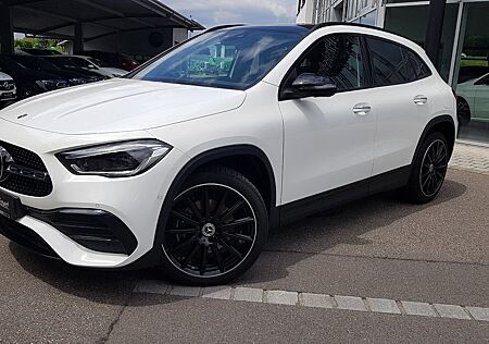 Mercedes-Benz GLA 250 e AMG Panod. AHK Multib. Distr.