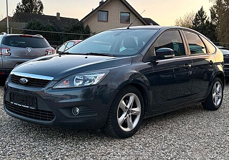 Ford Focus 1.6 Style+ Automatik Klima Sportsitze