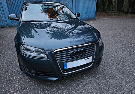 Audi A3 8P Motor und TÜV NEU & TOP Zustand