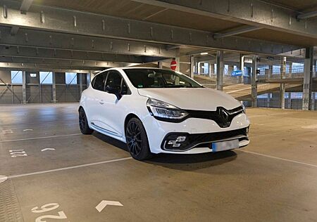 Renault Clio R.S. Trophy TCe 220 EDC