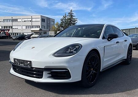 Porsche Panamera 4S