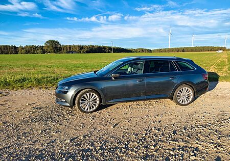 Skoda Superb 2.0 TDI SCR 140kW DSG 4x4 Style Combi...