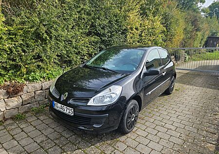 Renault Clio Authentique 1.2 16V Eco2 55kW Authentique