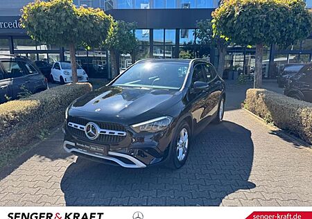 Mercedes-Benz GLA 200 KAM PDC SpurH AUT Virtual KlimaA LED LM