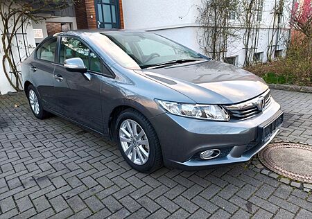 Honda Civic 1.8 i-VTEC Comfort TÜV bis 04/28