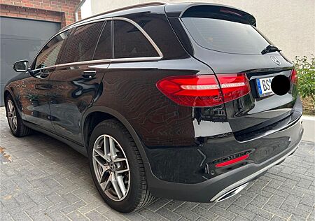 Mercedes-Benz GLC 220 d 4MATIC AMG Line, Alcantara, LED, Navi