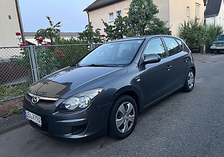 Hyundai i30 blue 1.4 Comfort Comfort
