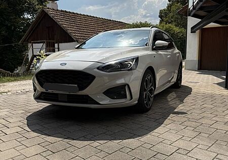 Ford Focus 1,0 EcoBoost 114kW ST-Line X Turnier