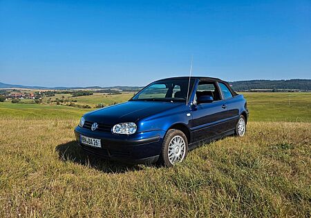 VW Golf Volkswagen 1.8 Cabrio gepflegt und sofort fahrbereit.