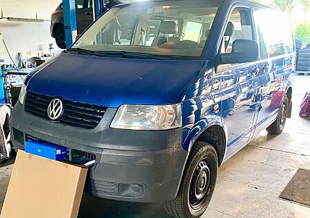 VW T5 Caravelle gebraucht kaufen VW T5 Caravelle Volkswagen - Motor umfangreich überarbeitet