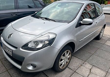 Renault Clio , TÜV bis 04/2027