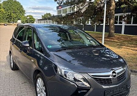 Opel Zafira 1.4 Turbo Panoramadach Voll Ausgestattet