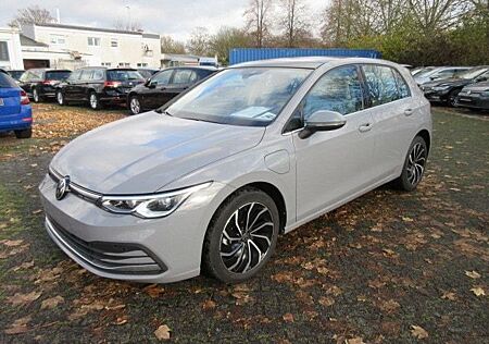VW Golf Volkswagen Style 1.4 eHYBRID DSG NAVI PANORAMA ACC LED