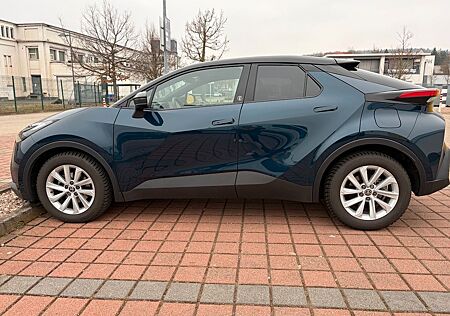 Toyota C-HR 1.8-l-VVT-i Hybrid Team Deutschland Tea...