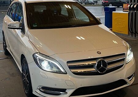 Mercedes-Benz B 180 - weiß