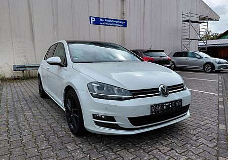 VW Golf Volkswagen VII Lim. Highline BMT*Panorama * Neu TÜV