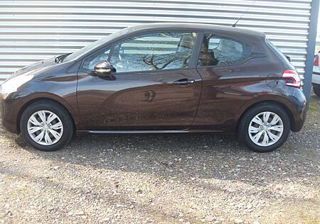 Peugeot 208 Active,HU 10/26,,