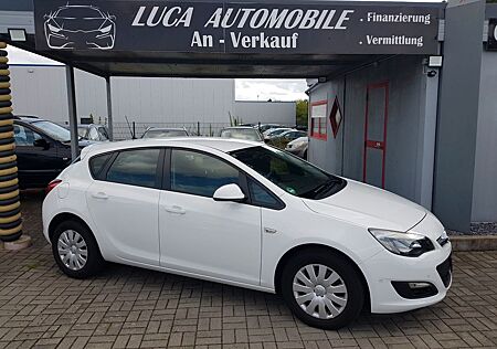 Opel Astra J Lim. 5-trg. Edition