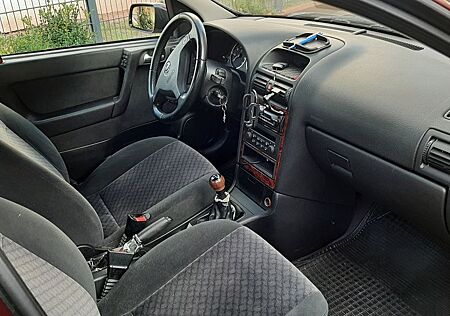 Opel Astra 1.8 16V Elegance Klima