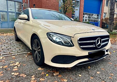 Mercedes-Benz E 200 d Avatgarde,LED,ECO
