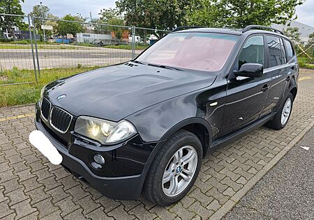 BMW X3 2.0d -Panoramadach-Tempomat-Xenon