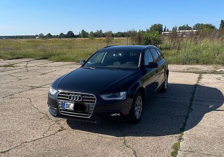 Audi A4 Avant B8 Facelift Kombi 2.0 TDI TÜV 08/26