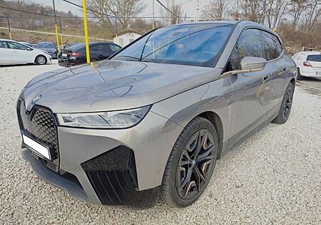 BMW iX xDrive40