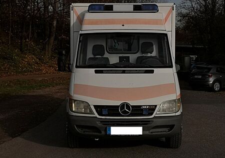 Mercedes-Benz Sprinter 313 CDI RTW Rettungswagen Krankenwagen