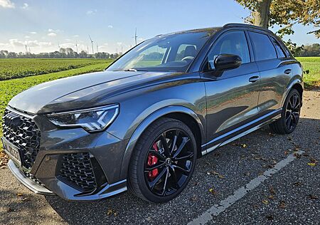 Audi RS Q3 RSQ3 2.5 TFSI Pano, AHK, 360°, 280km/h RS Paket