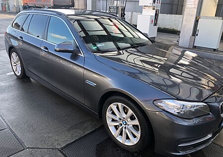 BMW 530d Touring A -