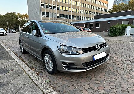 VW Golf Volkswagen 1.4 TSI 92kW DSG BMT CUP - Navi/SHZ/Auto.