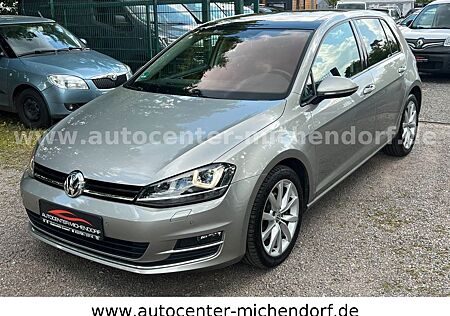 VW Golf Volkswagen VII Lim. Highline*Pano*Xenon* Tüv Neu