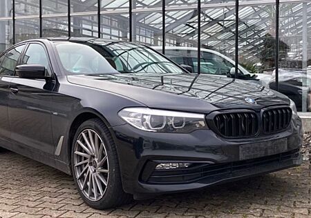 BMW 530 d Limousine xDrive Luxury Leder Digitaltacho