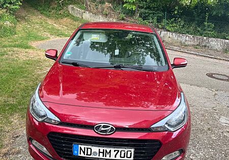 Hyundai i20 1.0 T-GDI 74kW blue Active Trend Active ...