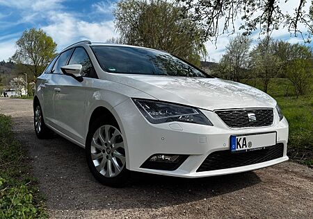 Seat Leon ST 2.0 TDI 110kW Style DSG LED AHK Navi