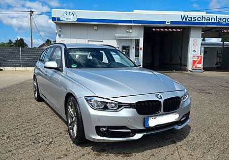 BMW 320d x Touring Advantage Automatic Adva...