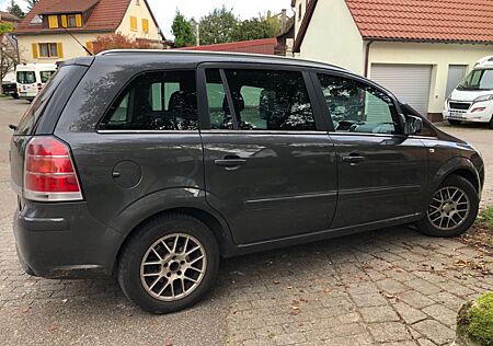 Opel Zafira 1.8 Family Family