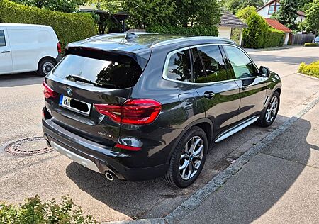 BMW X3 xDrive20i X-Line Head Up Display