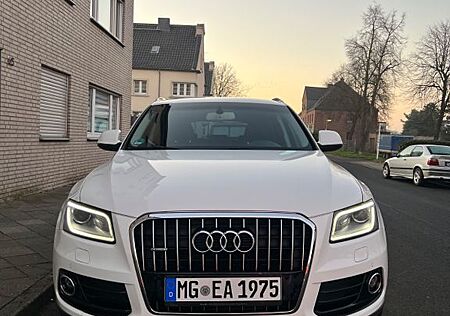 Audi Q5 2.0 TDI quattro -
