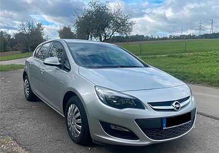 Opel Astra J Lim. 5-trg. Edition