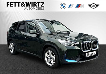 BMW iX1 xDrive30 AHK|Panorama|Head-Up|DAProf.