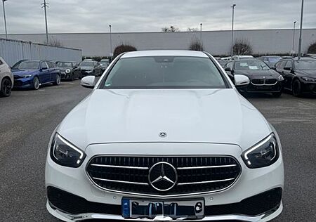 Mercedes-Benz E 200 Autom. -