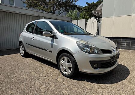 Renault Clio mit Klima, KURVENLICHT, Frischem TÜV uvm.
