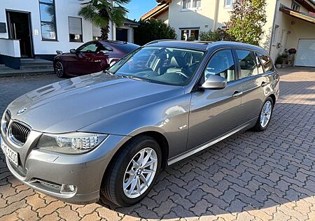 BMW 320d Touring -Navi, Leder, Panorama-Glasdach