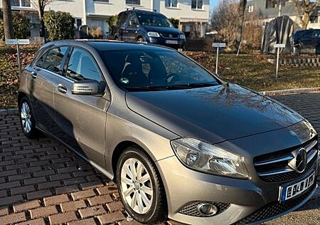 Mercedes-Benz A 180 Style Style