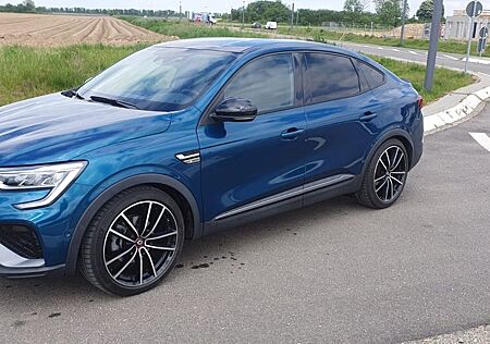 Renault Arkana E-TECH 145 R.S. Line AHK 8 Fach bereift