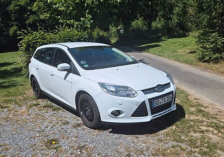 Ford Focus 1,6TDCi 85kW / Diesel, 8-fach bereift, AHK
