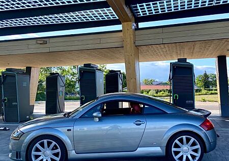 Audi TT 8N Coupe 1.8T S-line Ext. + Int. Xenon BOSE